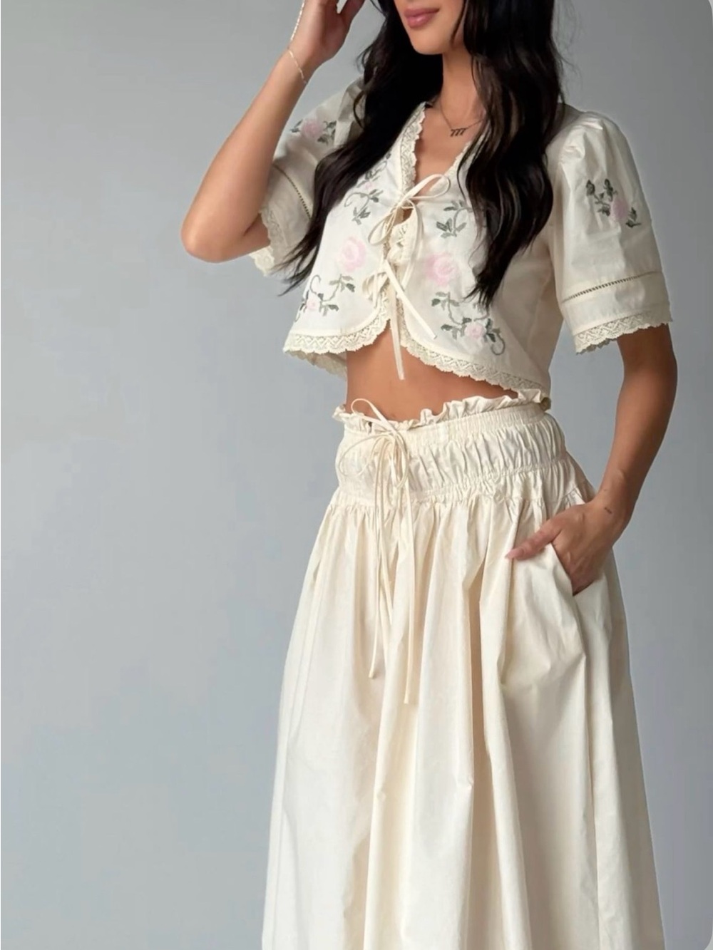 Sofie the Label Embroidered Set - Picture 8 of 8